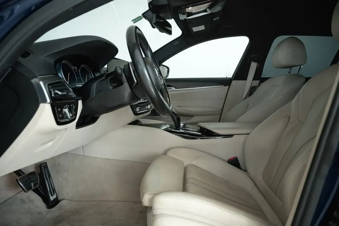 BMW 5 SERIES