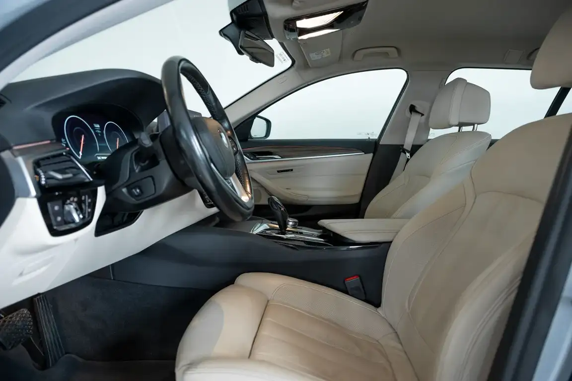 BMW 5 SERIES