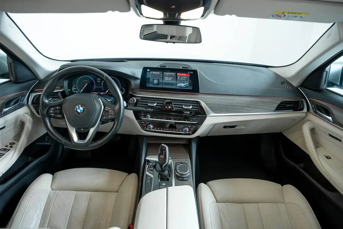 BMW 5 SERIES