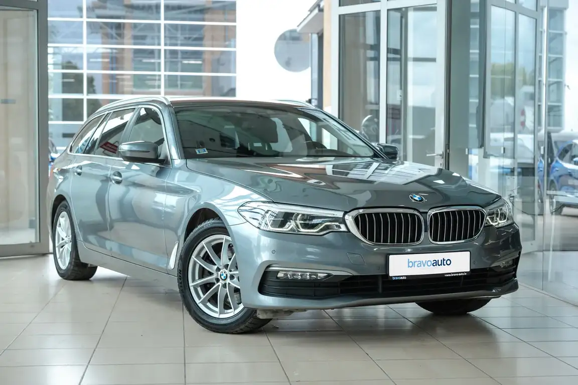 BMW 5 SERIES