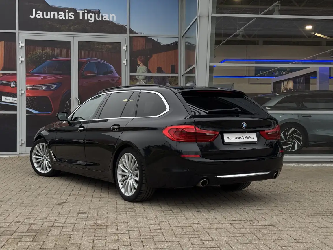 BMW 5 SERIES