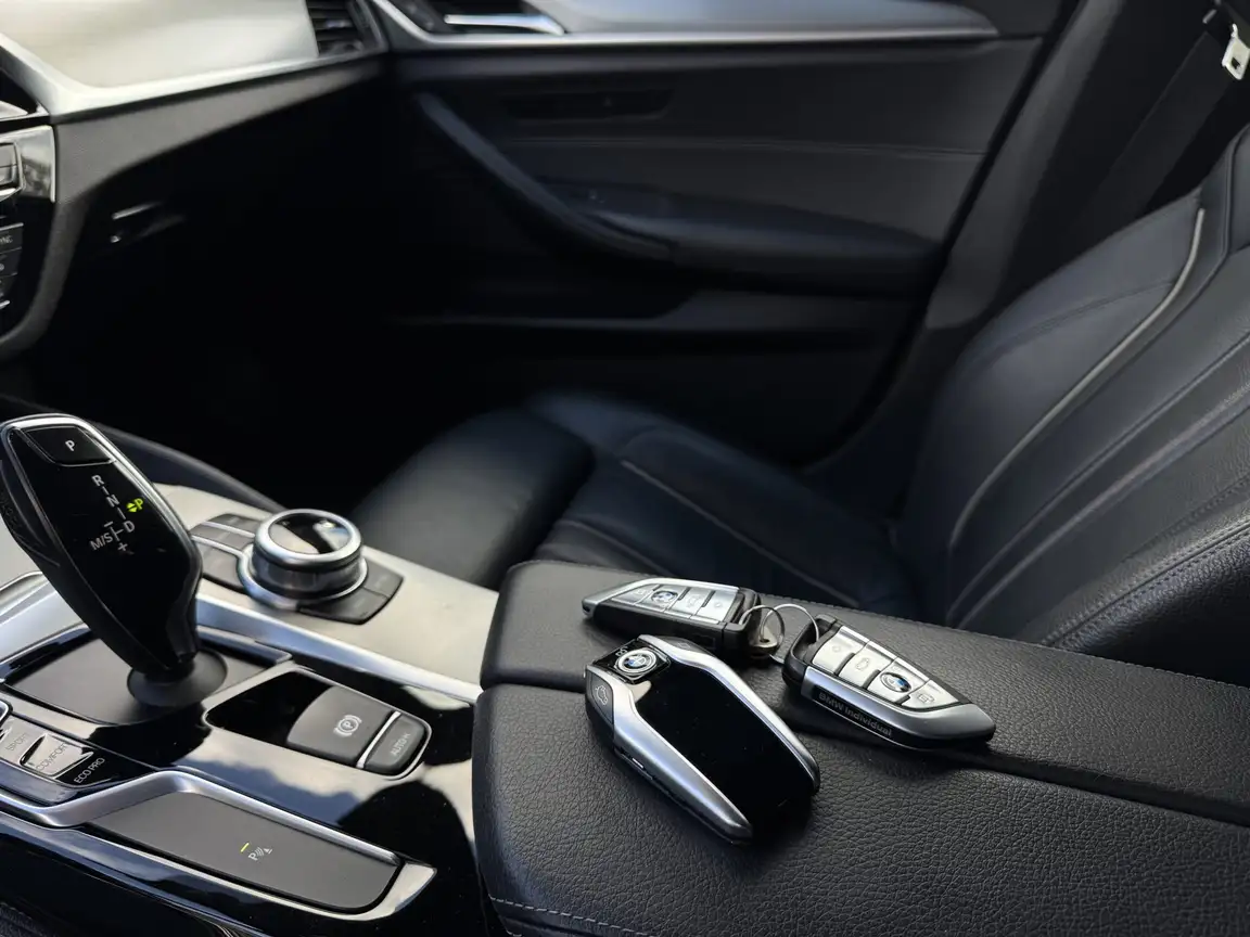 BMW 5 SERIES