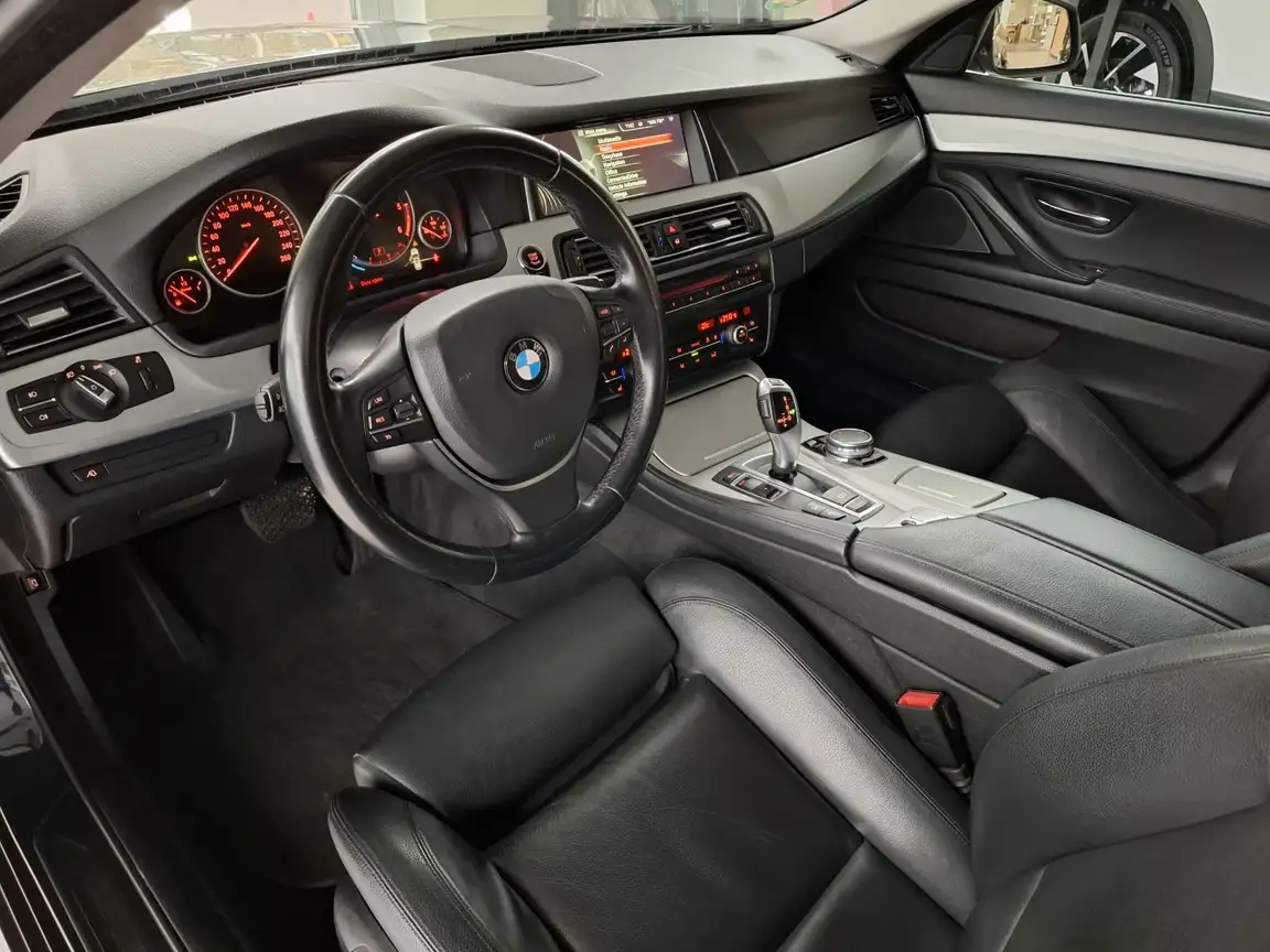 BMW 5 SERIES