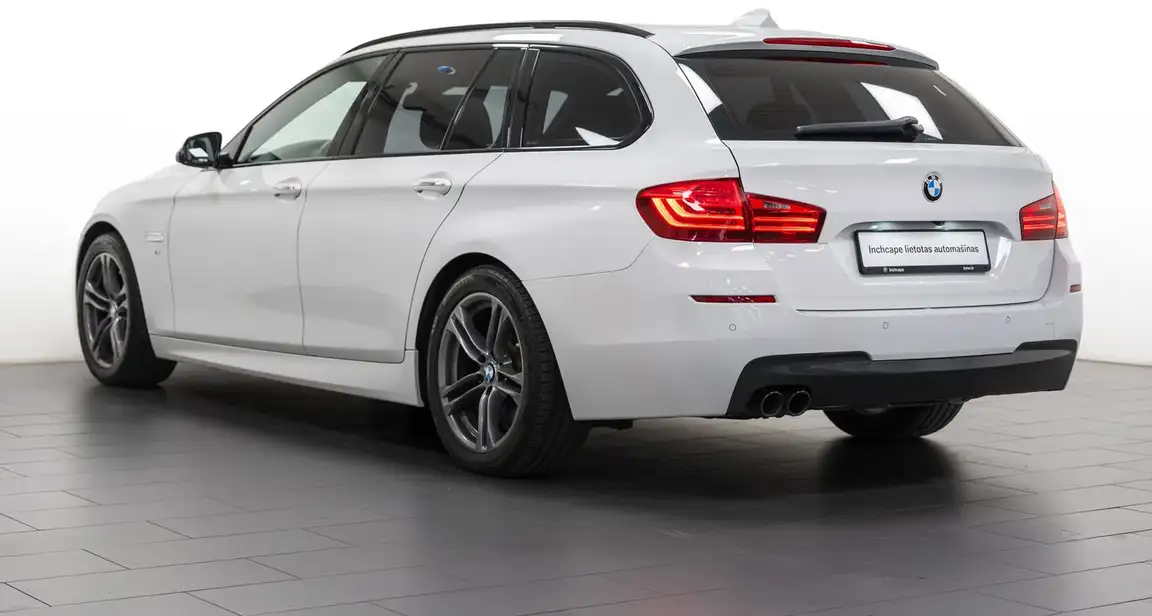 BMW 5 SERIES