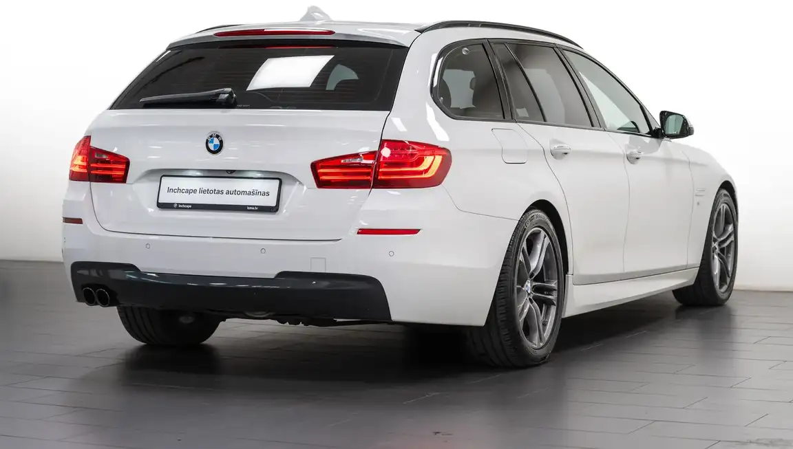 BMW 5 SERIES