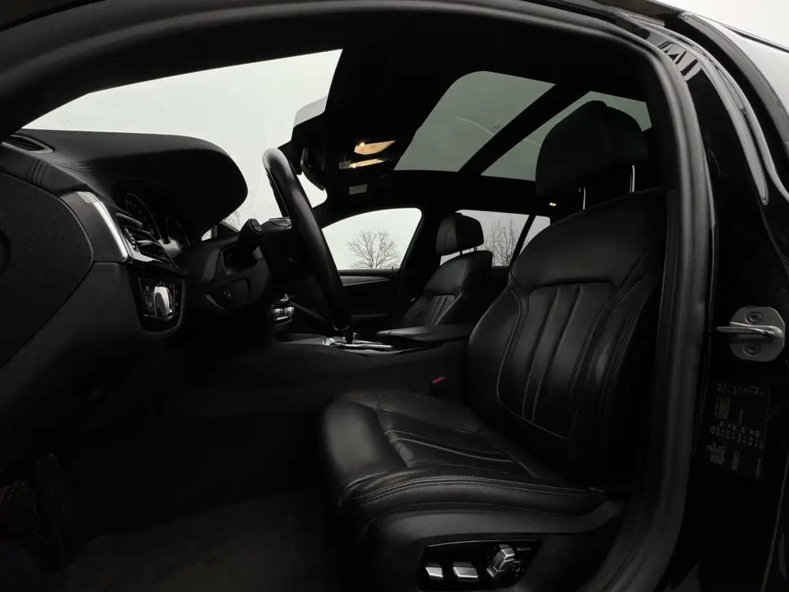 BMW 5 SERIES