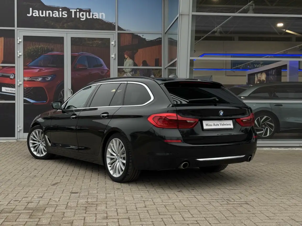 BMW 5 SERIES