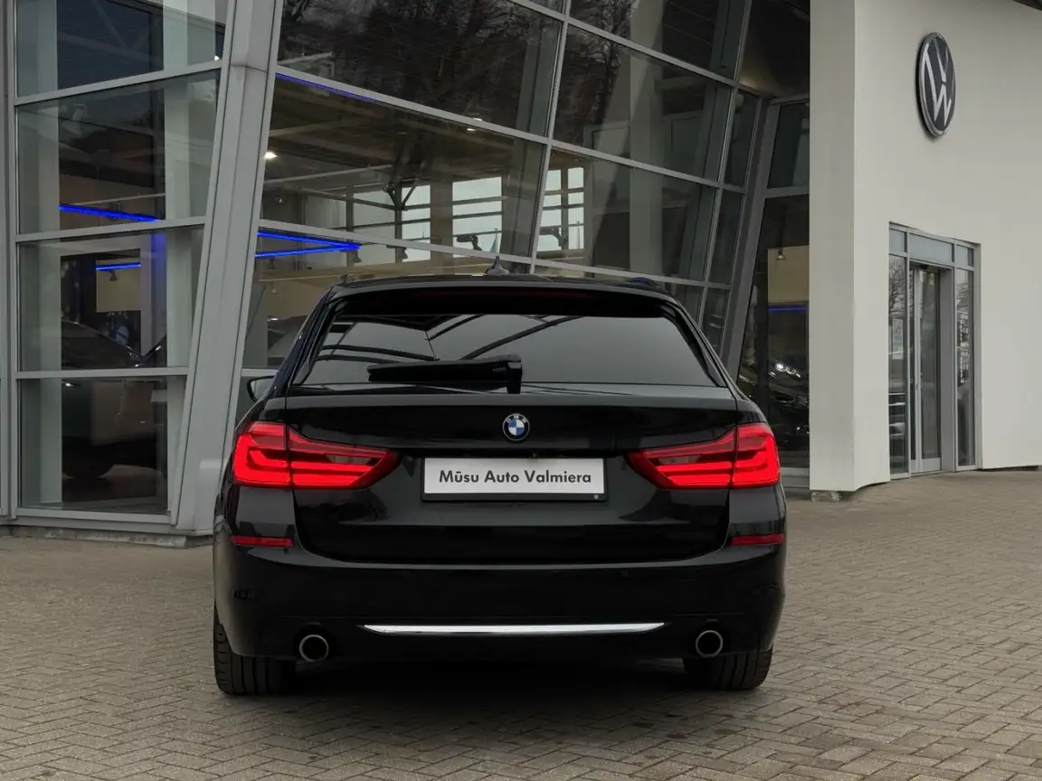 BMW 5 SERIES