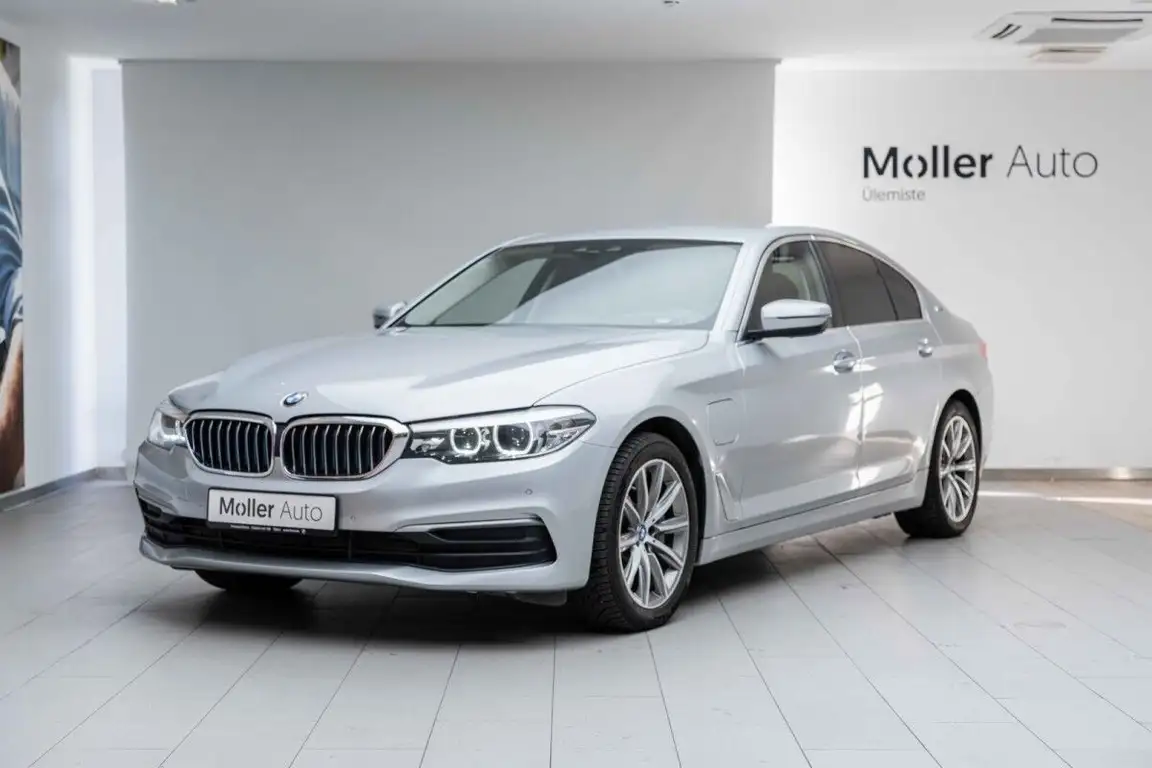 BMW 5 SERIES