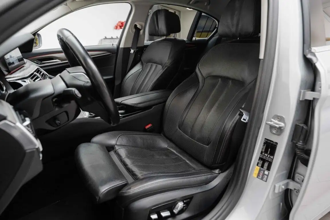 BMW 5 SERIES