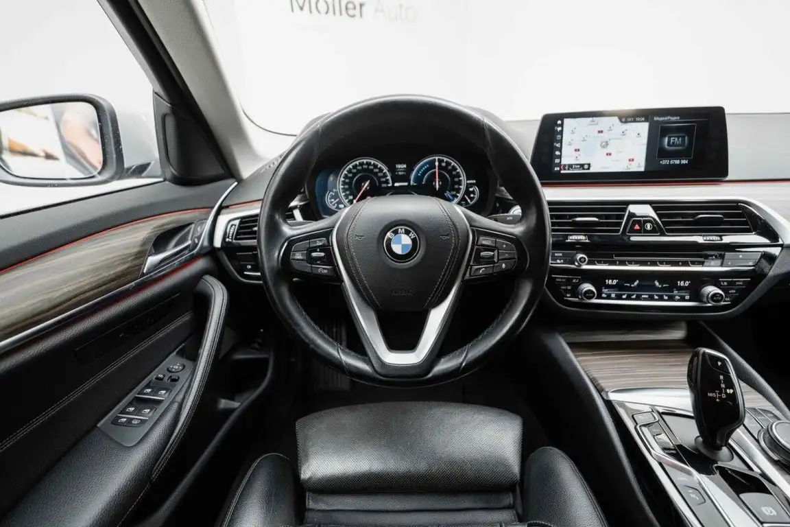 BMW 5 SERIES
