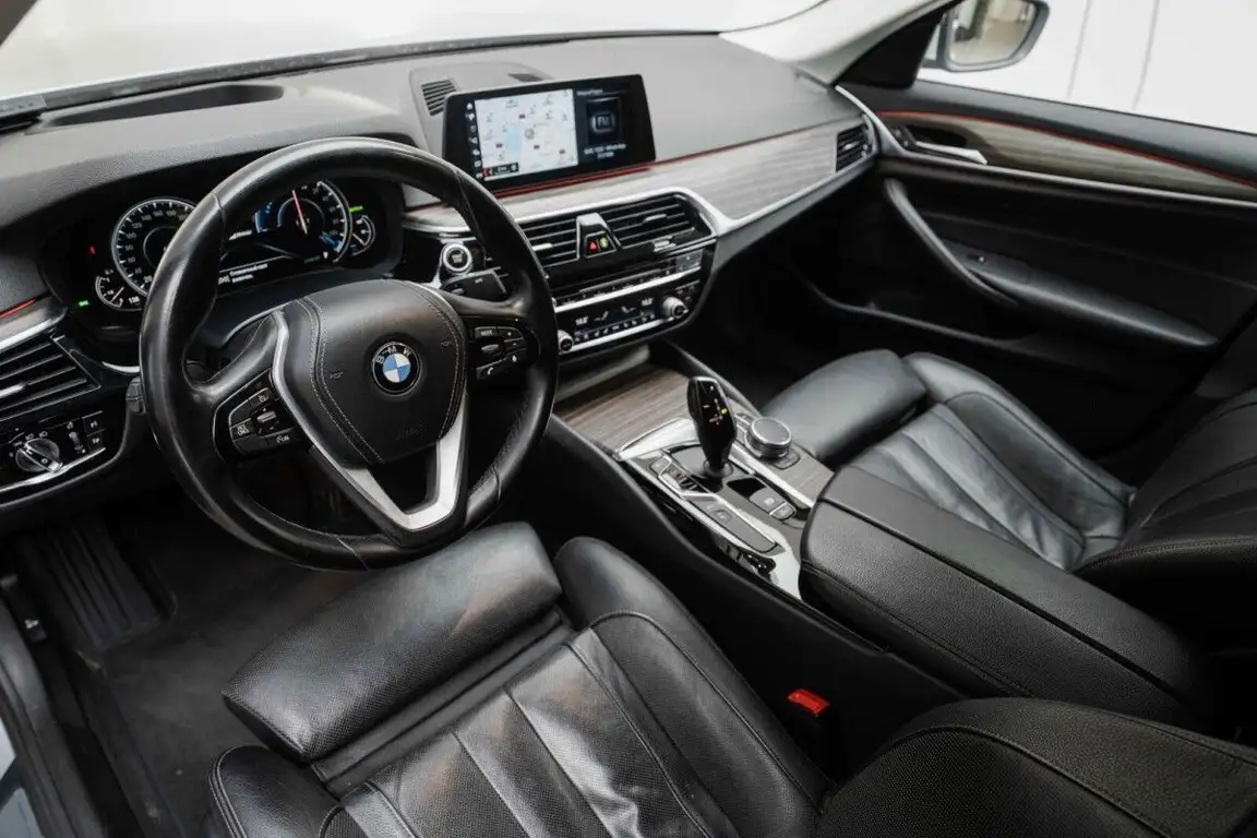 BMW 5 SERIES