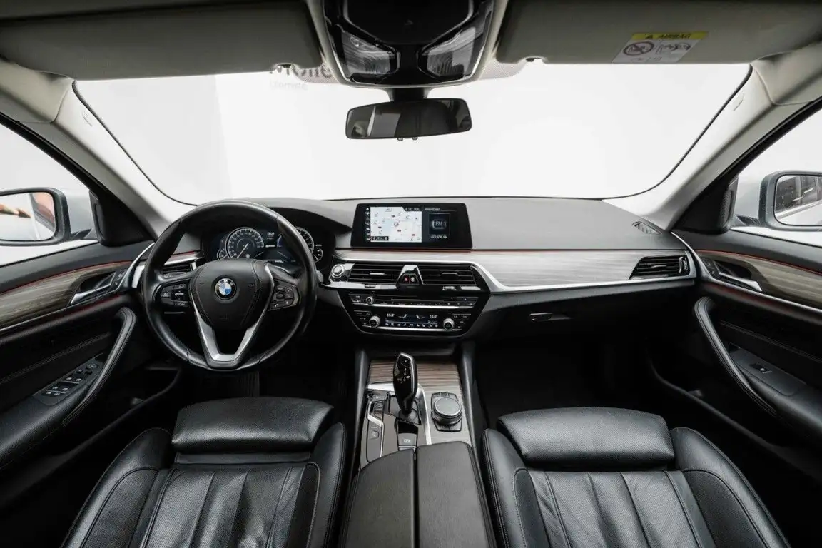 BMW 5 SERIES