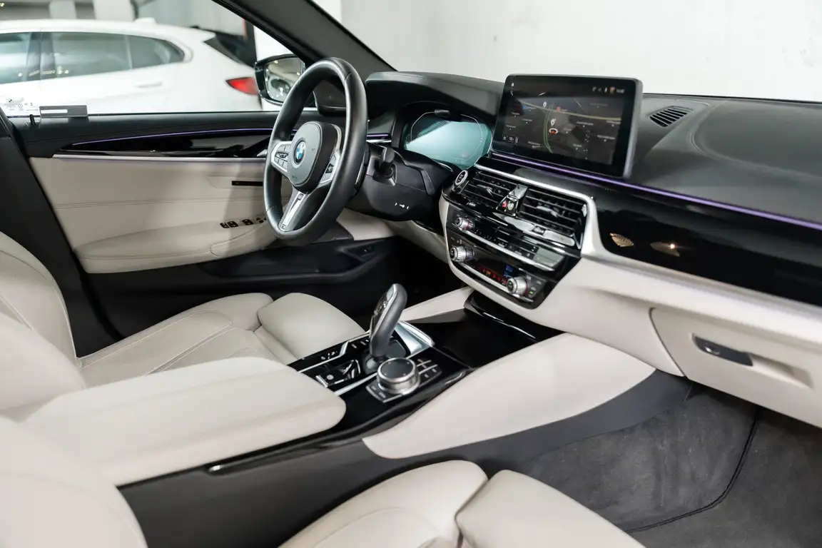 BMW 5 SERIES