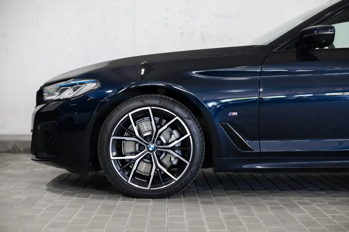 BMW 5 SERIES