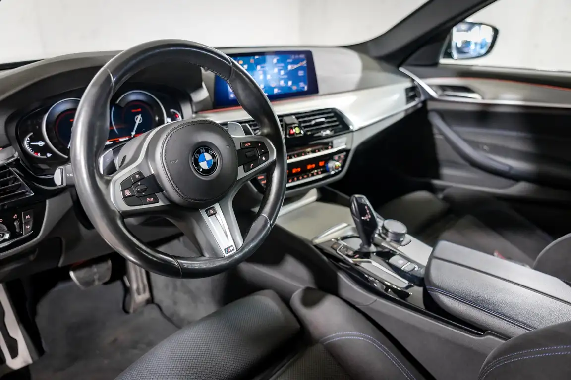 BMW 5 SERIES