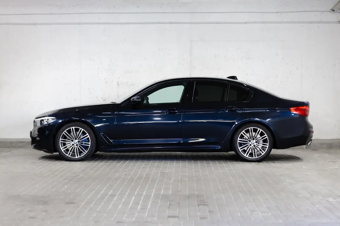 BMW 5 SERIES