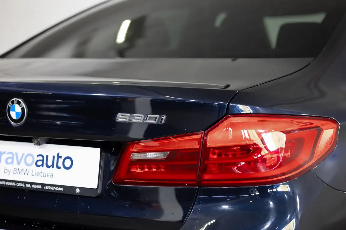 BMW 5 SERIES