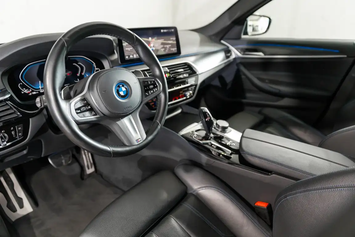 BMW 5 SERIES