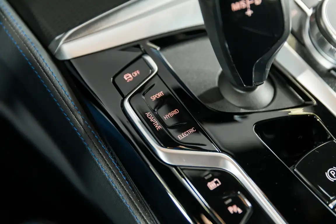 BMW 5 SERIES