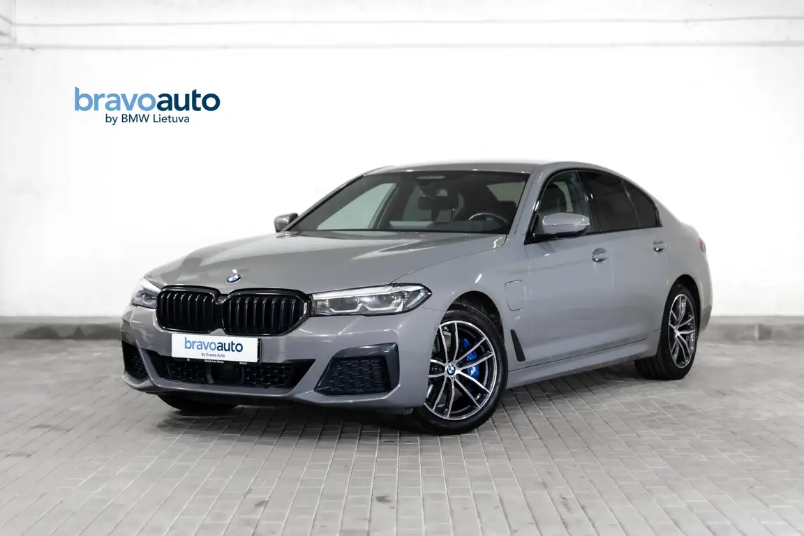 BMW 5 SERIES