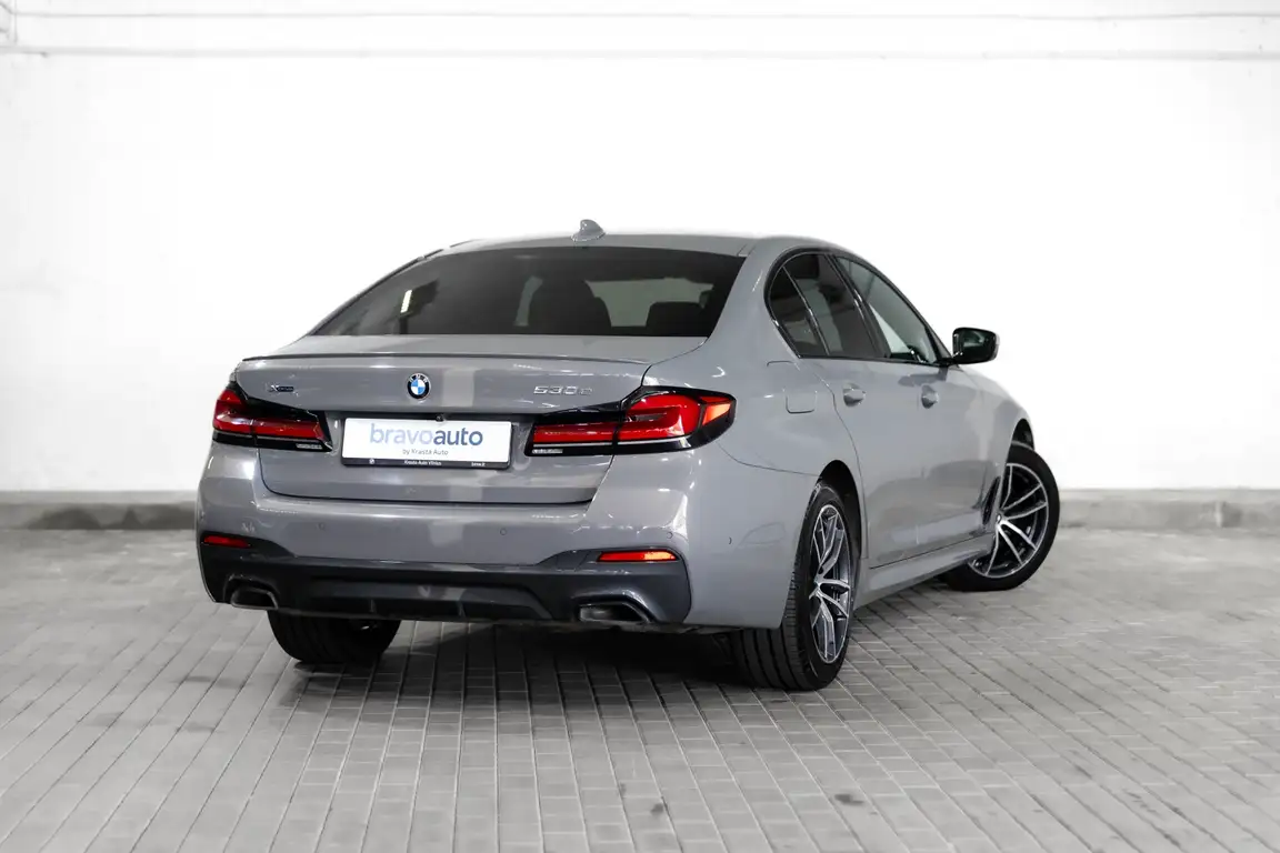BMW 5 SERIES