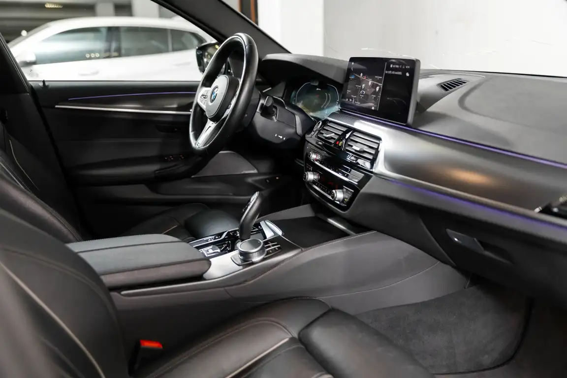 BMW 5 SERIES