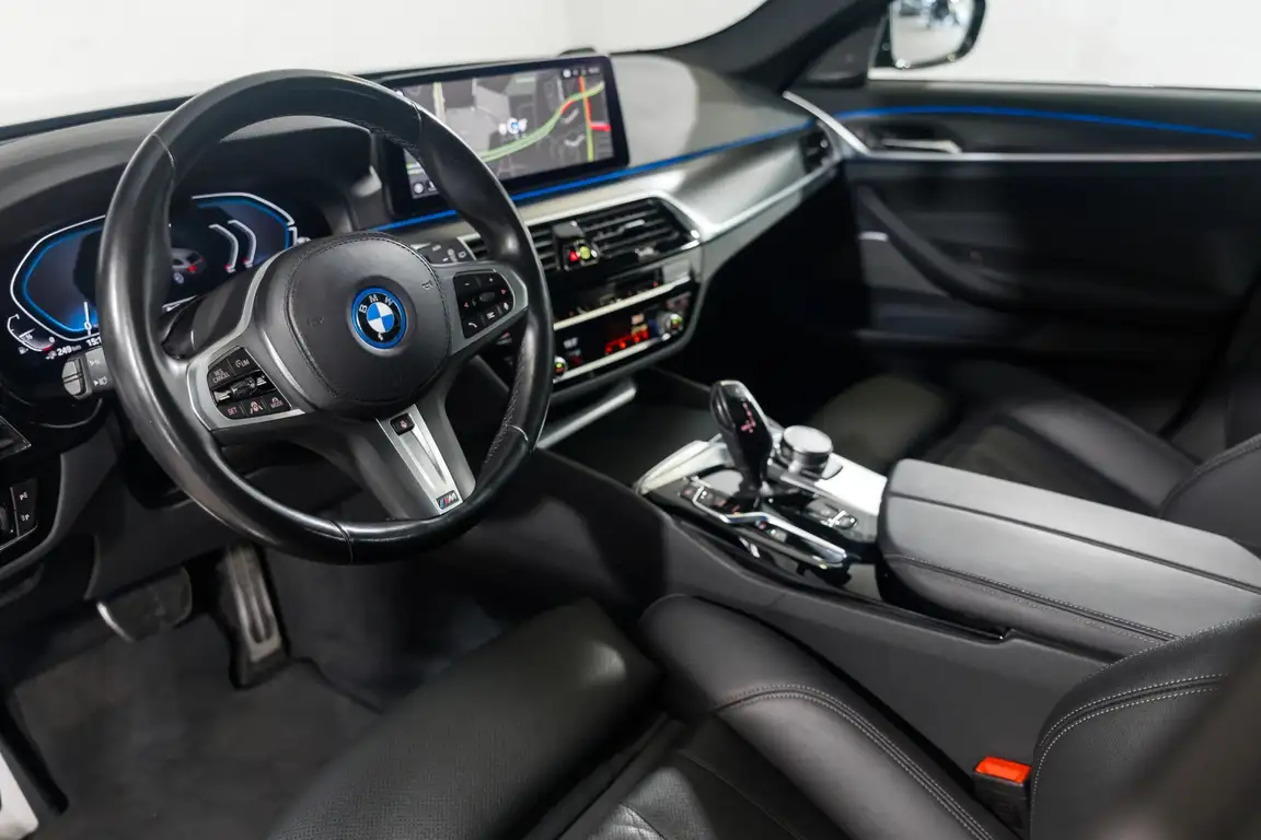BMW 5 SERIES
