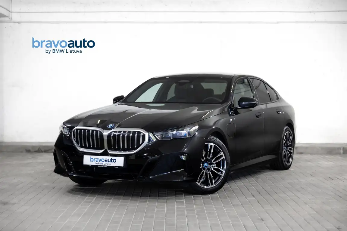 BMW 5 SERIES