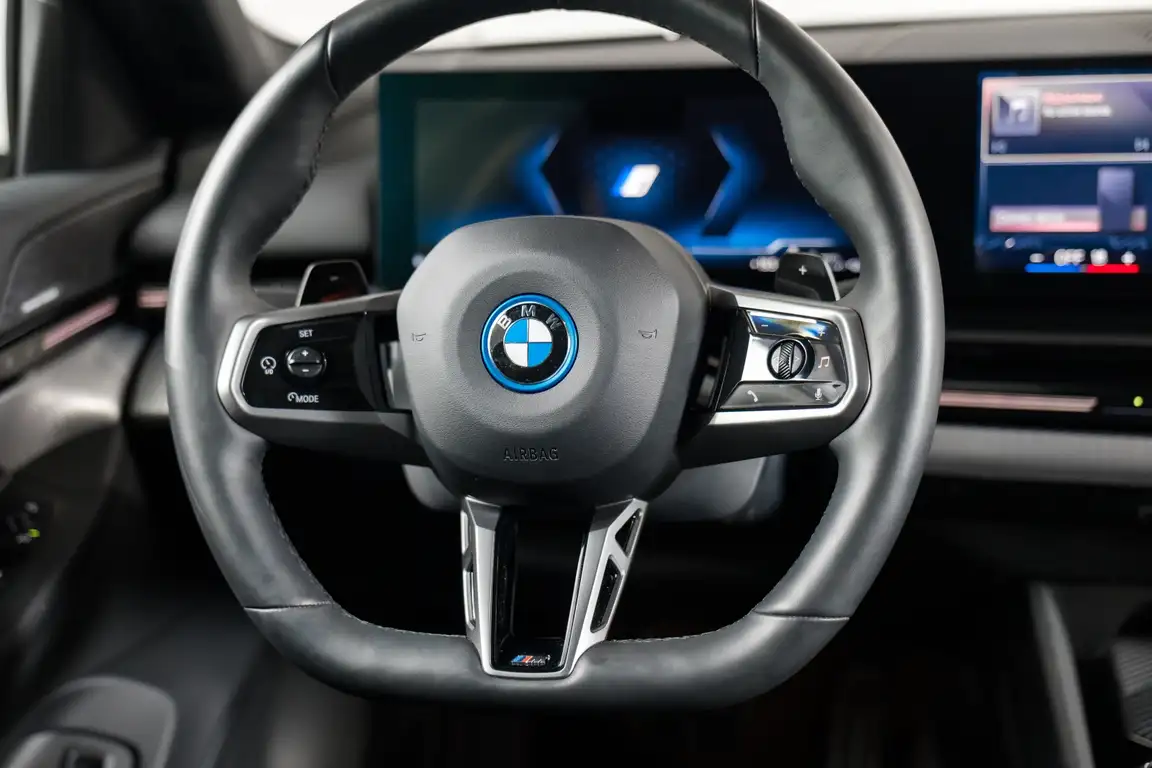 BMW 5 SERIES