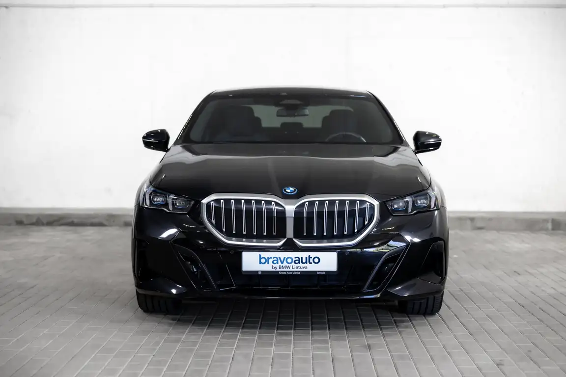 BMW 5 SERIES