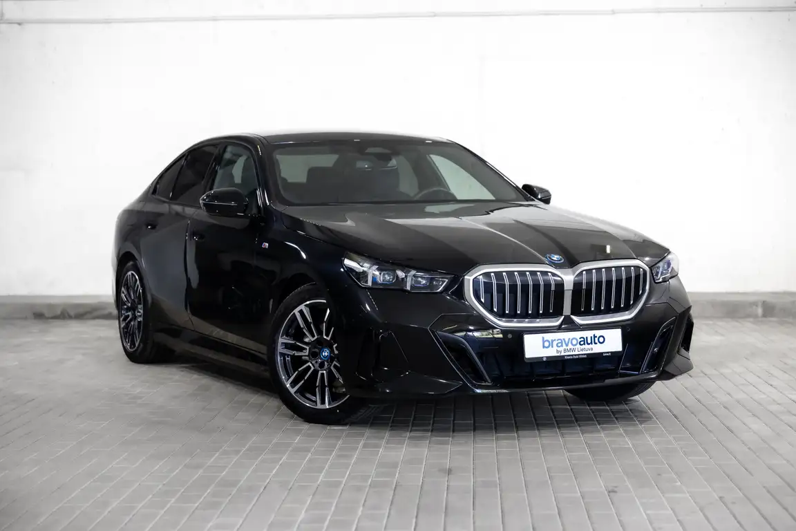 BMW 5 SERIES