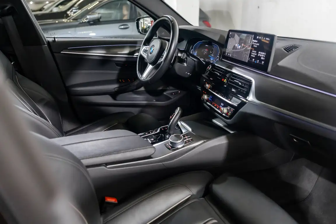 BMW 5 SERIES