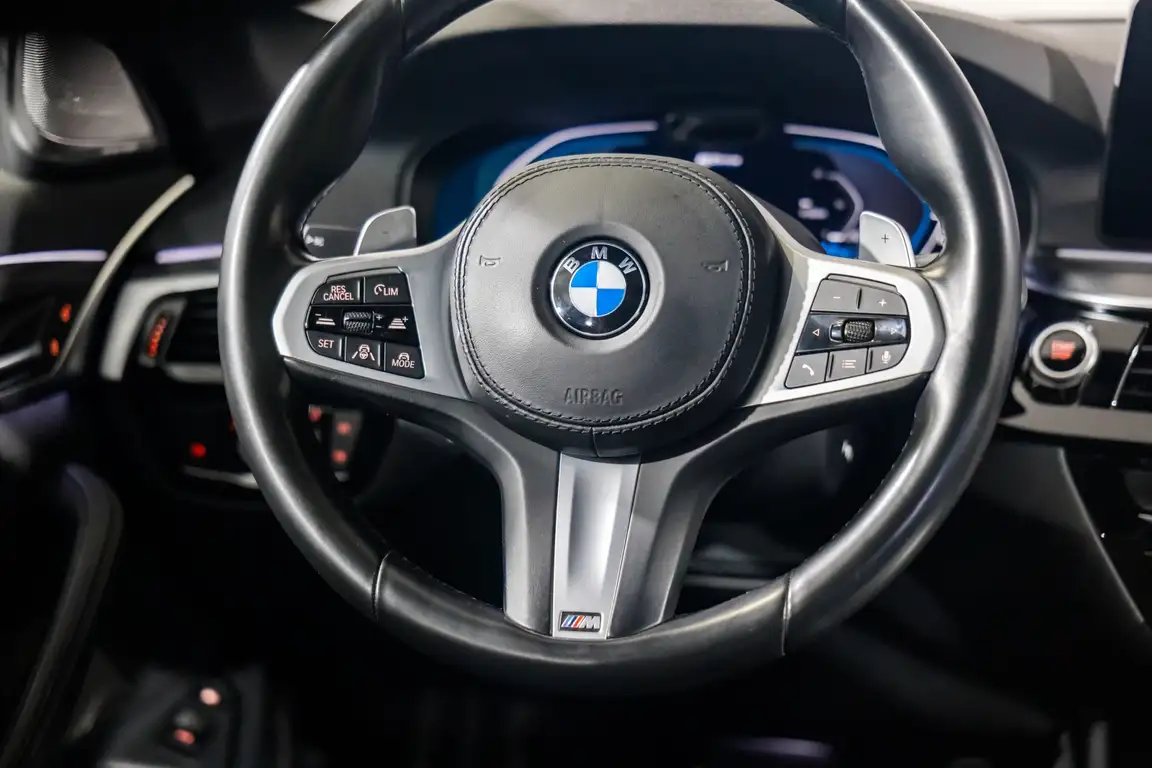 BMW 5 SERIES