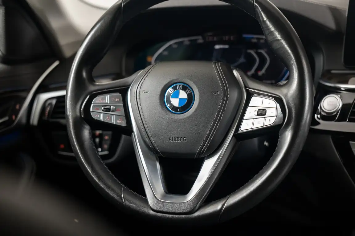 BMW 5 SERIES