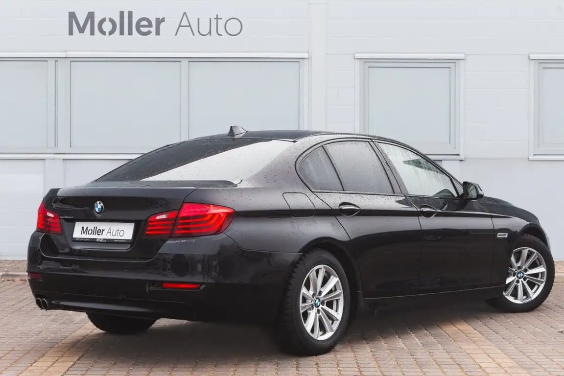 BMW 5 SERIES