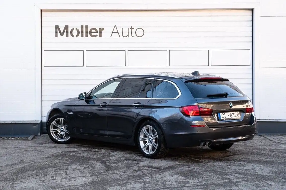 BMW 5 SERIES