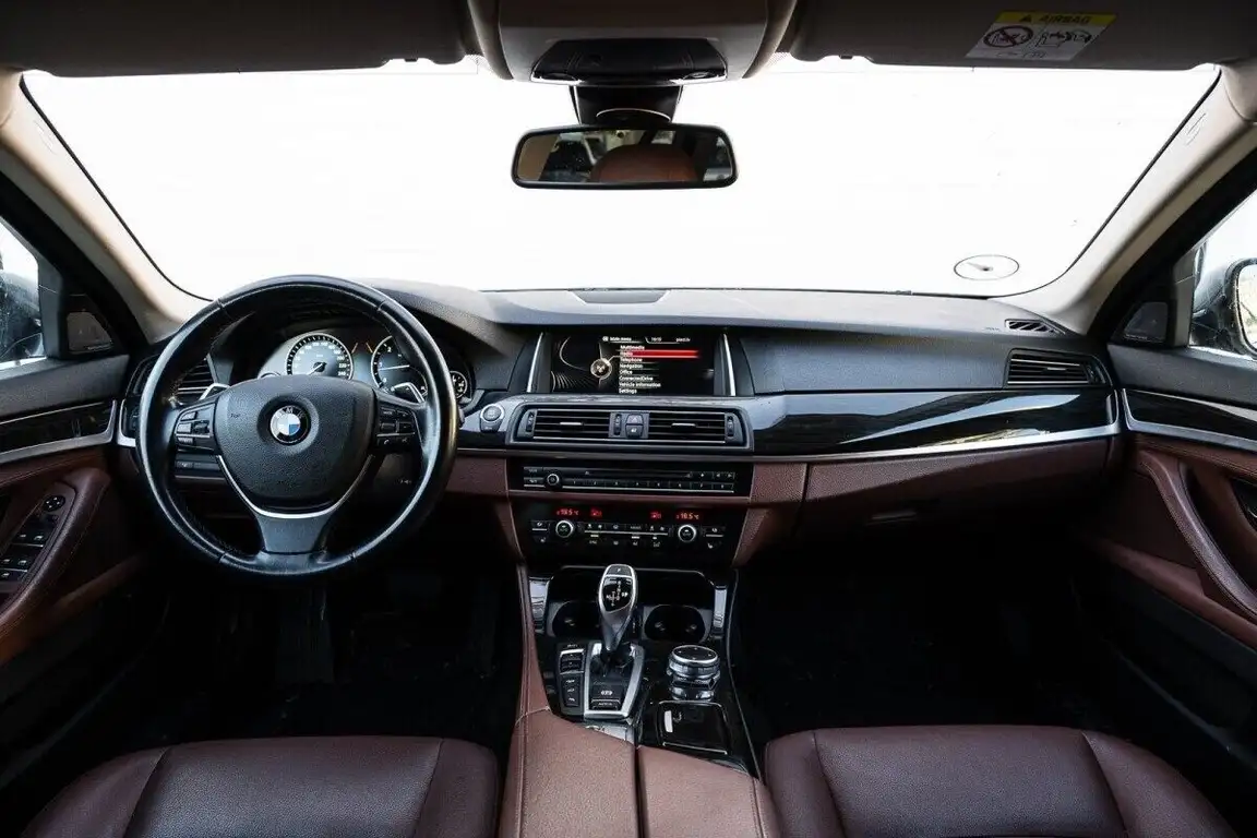 BMW 5 SERIES