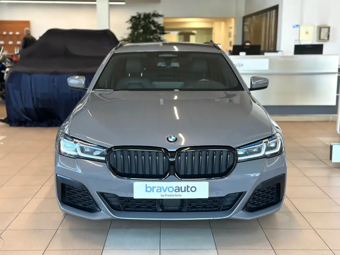 BMW 5 SERIES