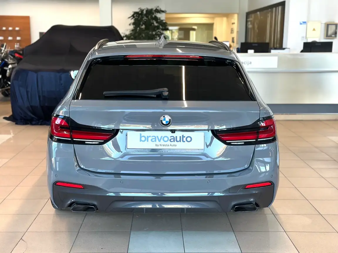 BMW 5 SERIES