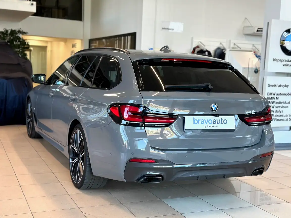 BMW 5 SERIES