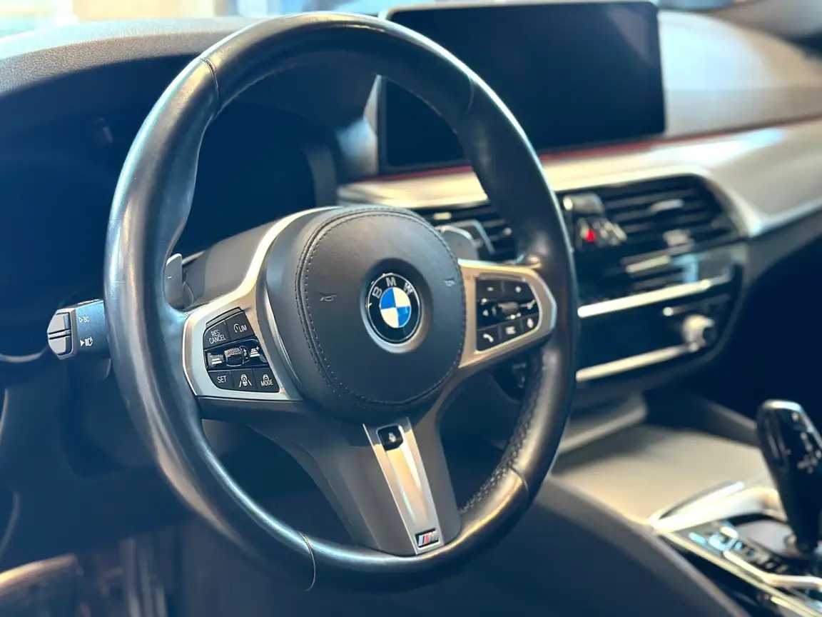 BMW 5 SERIES