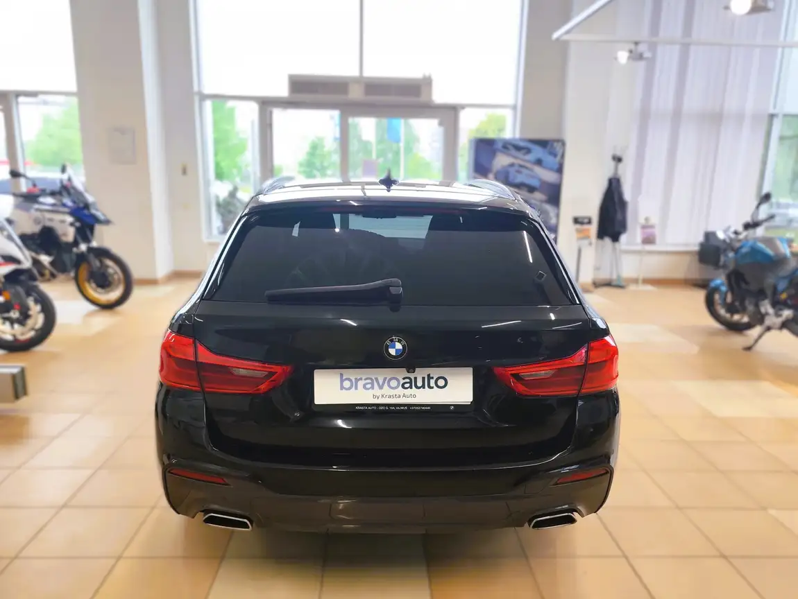 BMW 5 SERIES
