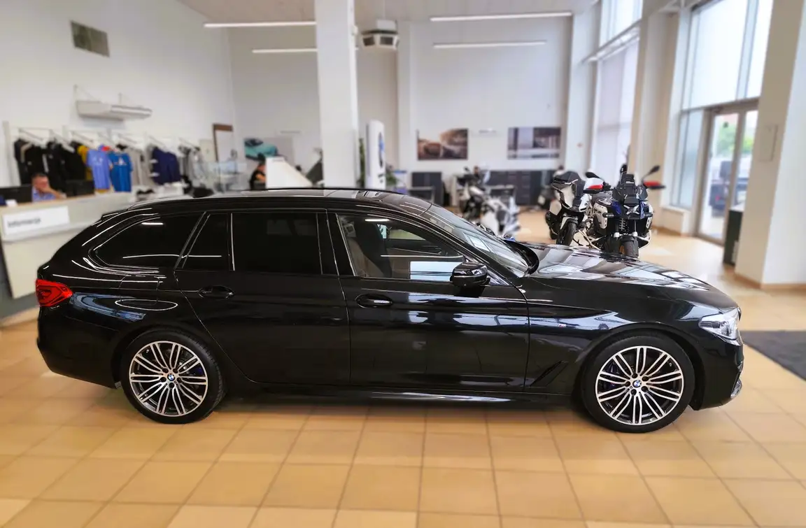 BMW 5 SERIES