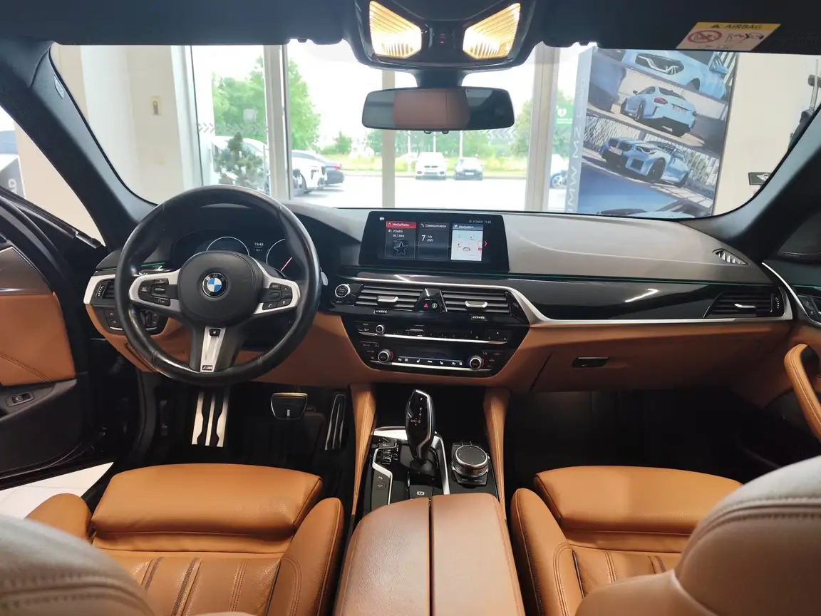 BMW 5 SERIES