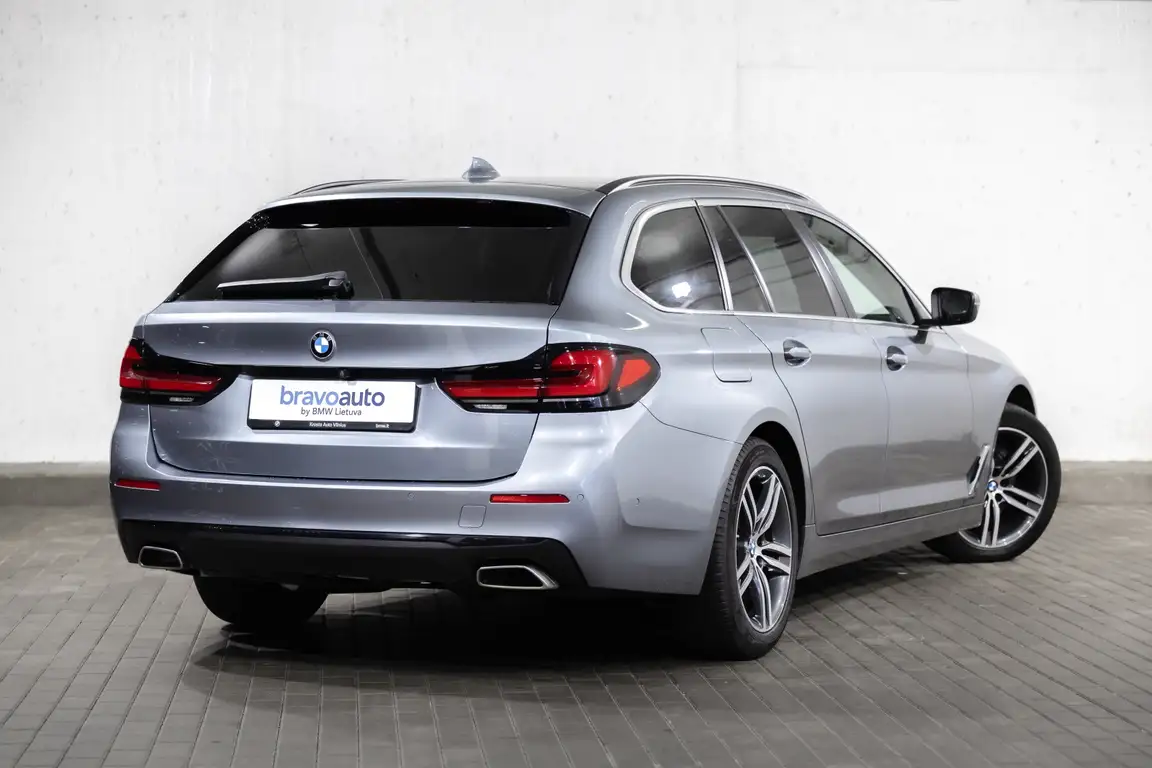 BMW 5 SERIES