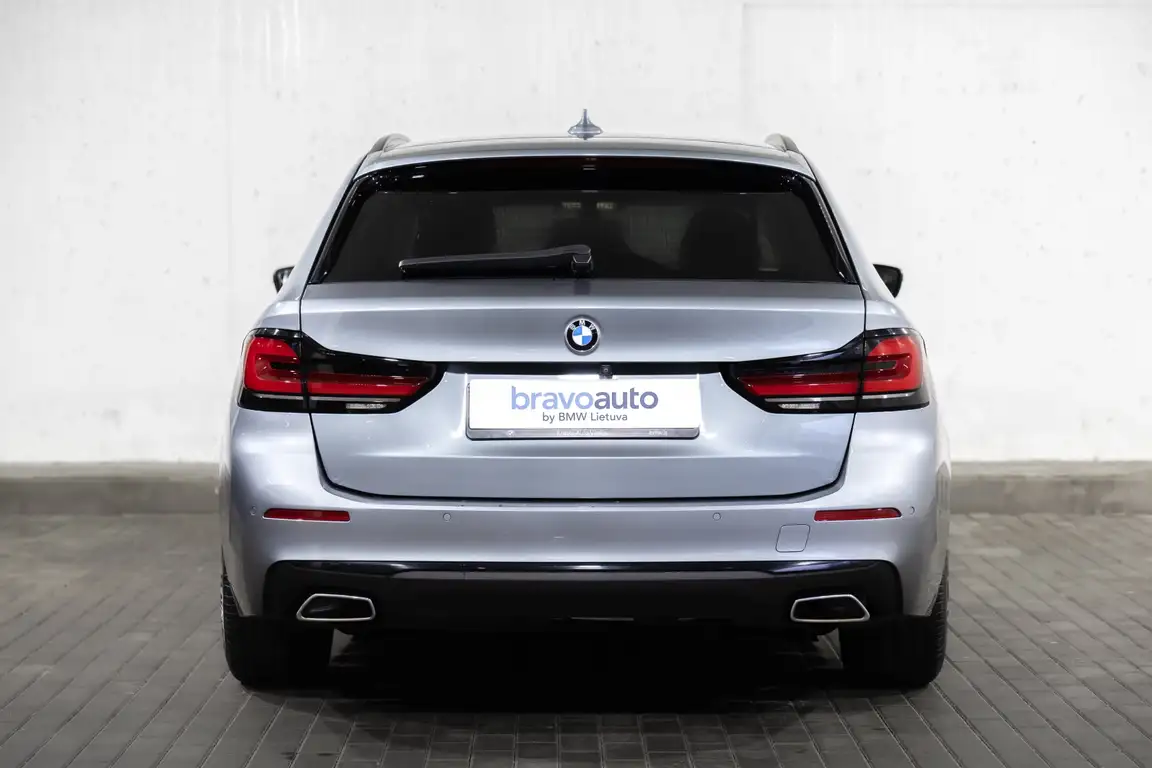 BMW 5 SERIES