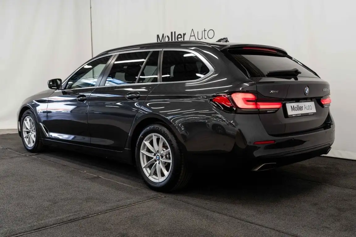 BMW 5 SERIES