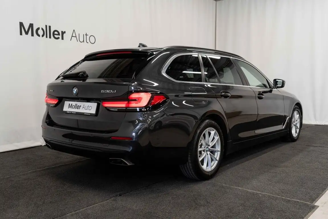 BMW 5 SERIES