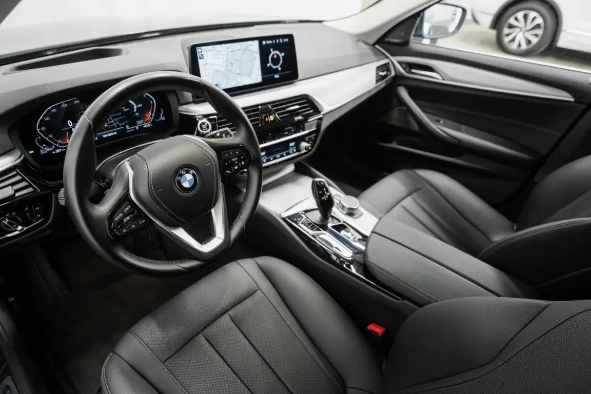 BMW 5 SERIES